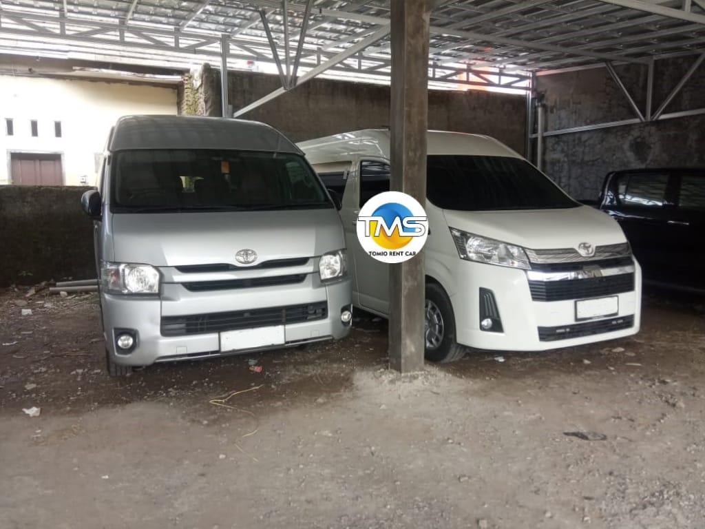 Sewa Hiace Bandung murah dan terpercaya untuk kebutuhan wisata, rombongan, dan perjalanan luar kota. Armada bersih, AC dingin, sopir berpengalaman, layanan 24 jam.